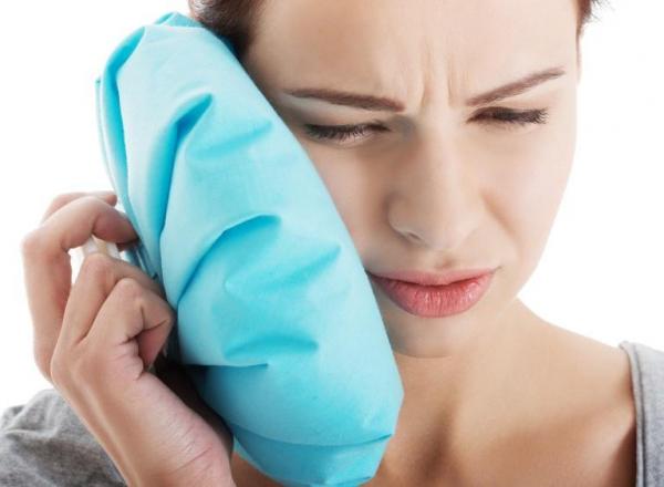 Emergências e Urgências Odontológicas Emergências e Urgências Odontológicas